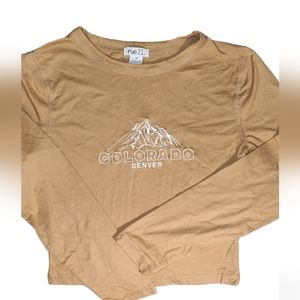 Rue 21 Women's Brown Long Sleeve Colorado Crew Neck T-shirt Size XSMALL